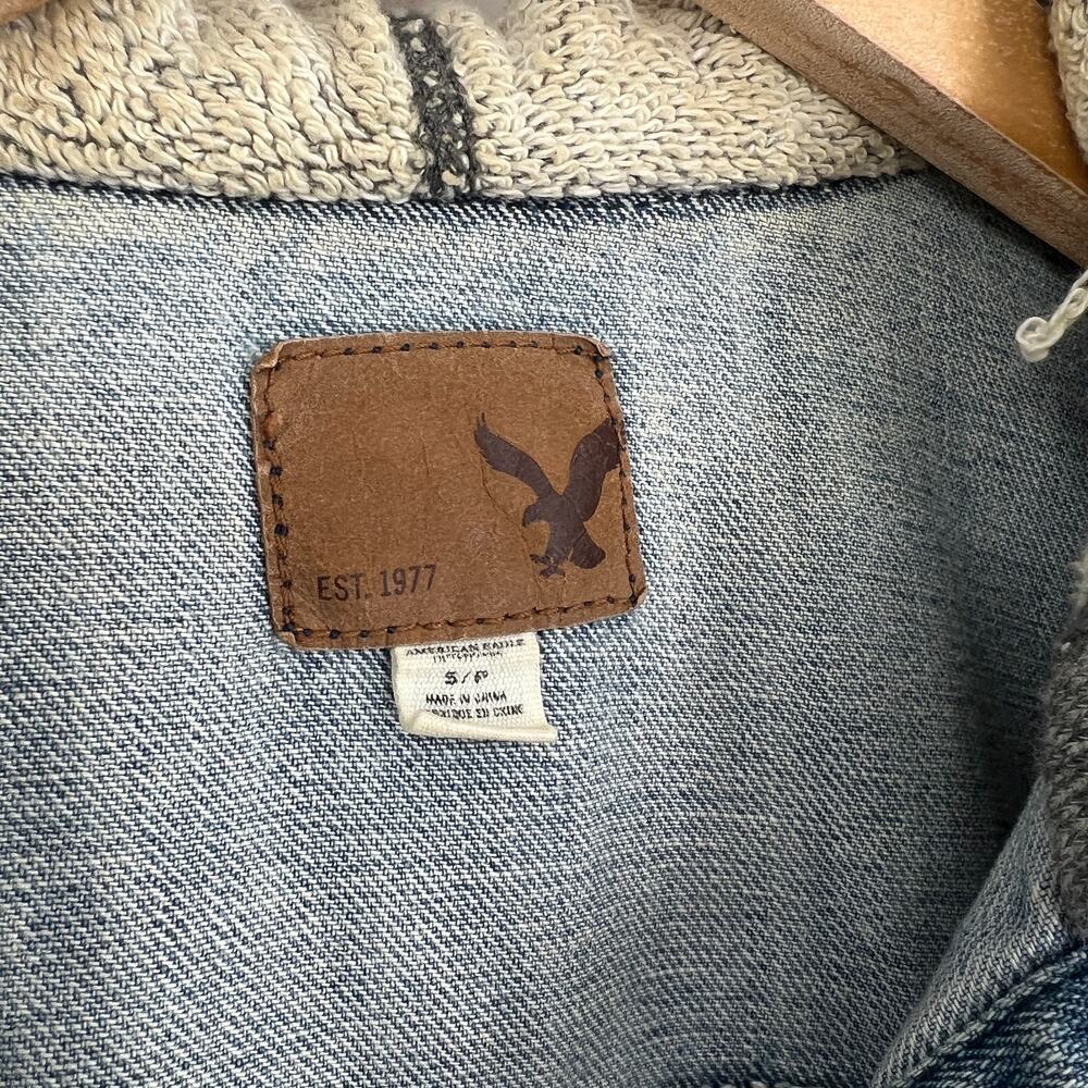 American Eagle Denim Hoodie Jacket with Knit Sleeves Size Small - Picture 4 of 6